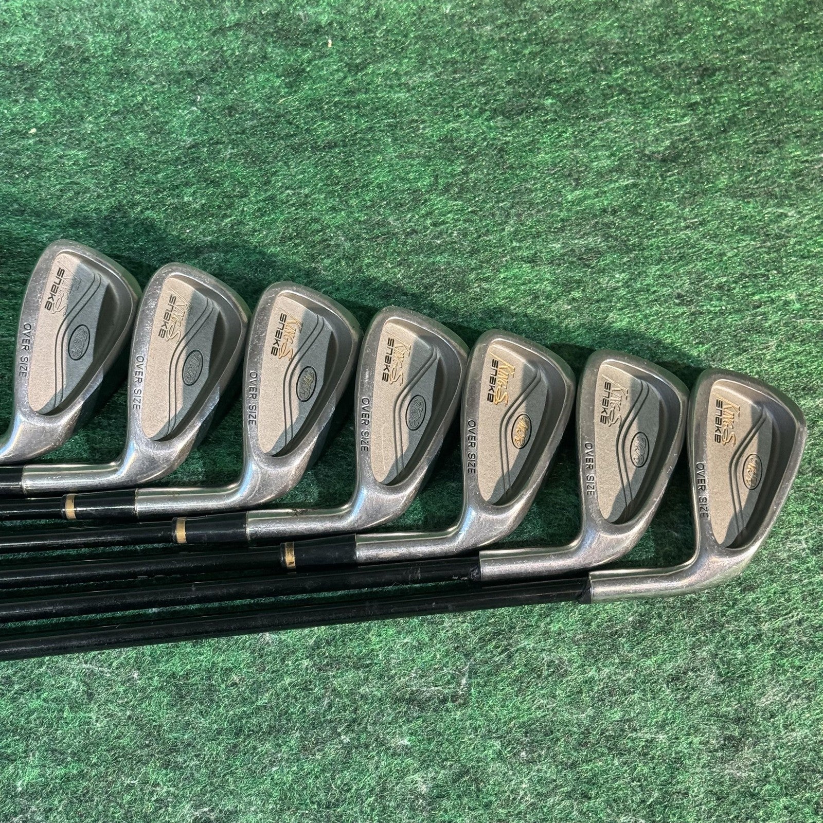 Snake Eyes King Snake Oversize Iron Set 4-9 Graphite Regular Mens Right Handed