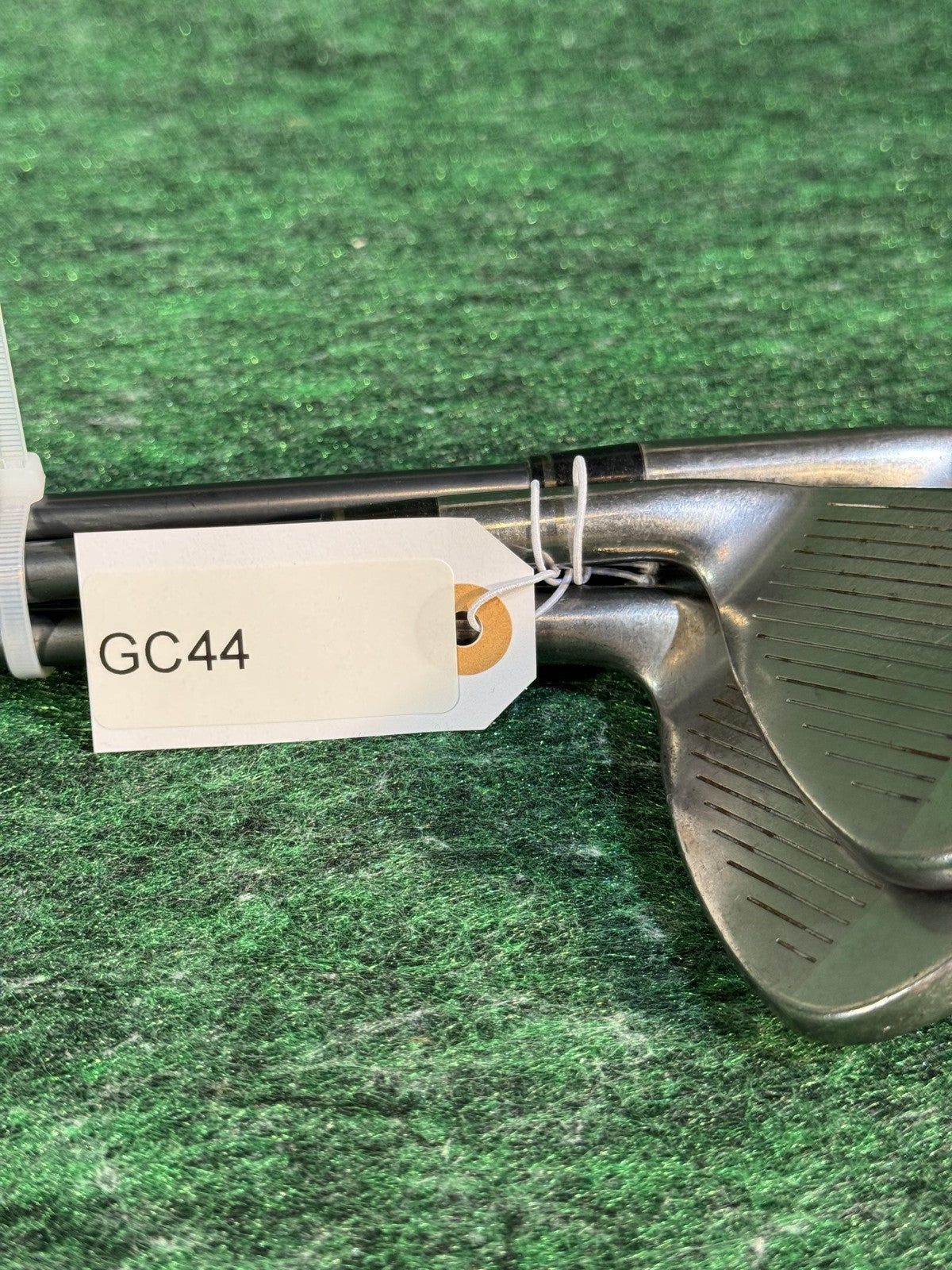 Adams Idea A2 Hybrid Iron Set 6-9 PW Mens Right Aldila 85-R Graphite Golf Clubs