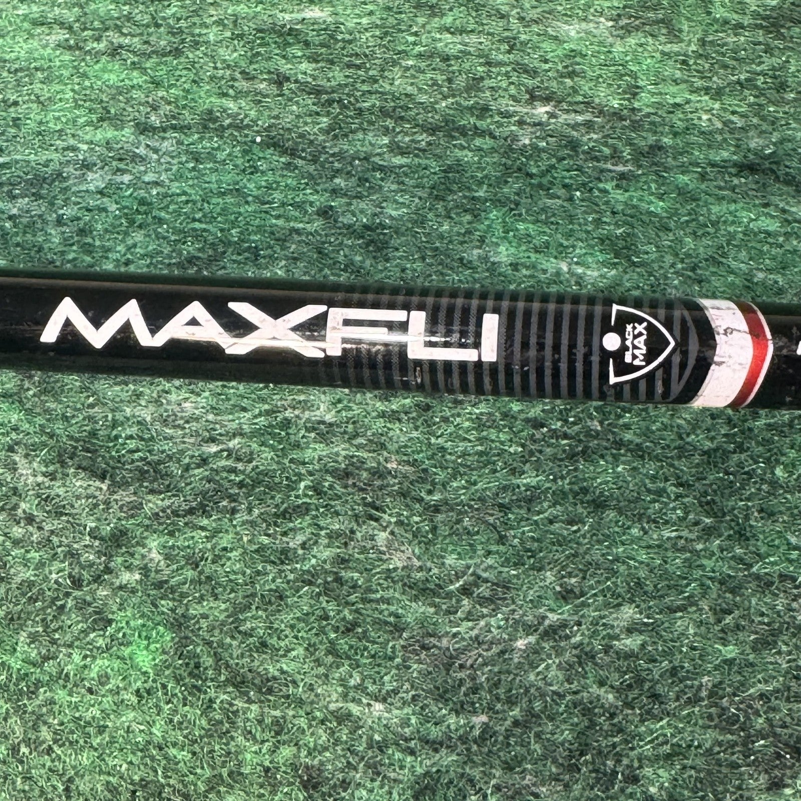 Maxfli Black Max Hybrid 85g R Flex Mid Kick Graphite Mens RH Black Golf Club