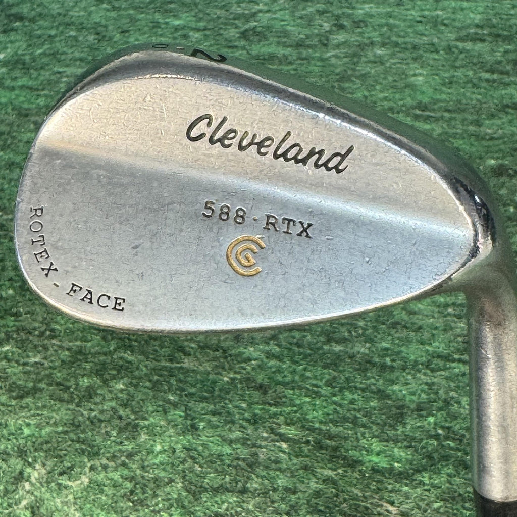 Cleveland 588 RTX 52° 10 Gap Wedge Mens RH Steel Silver Rotex Face Golf Club