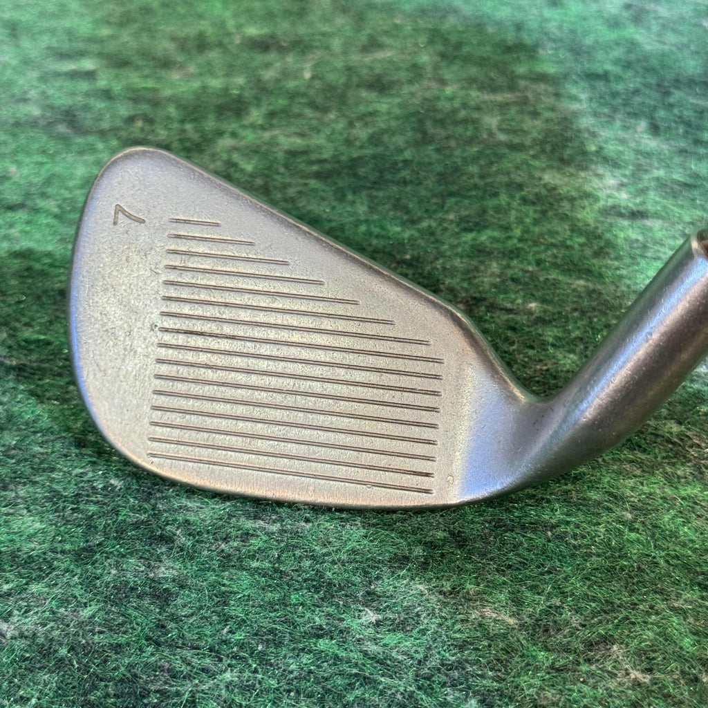 Vintage Ping Eye 2 7 Iron Right Handed Dynalite Steel Shaft USA Karma Grip