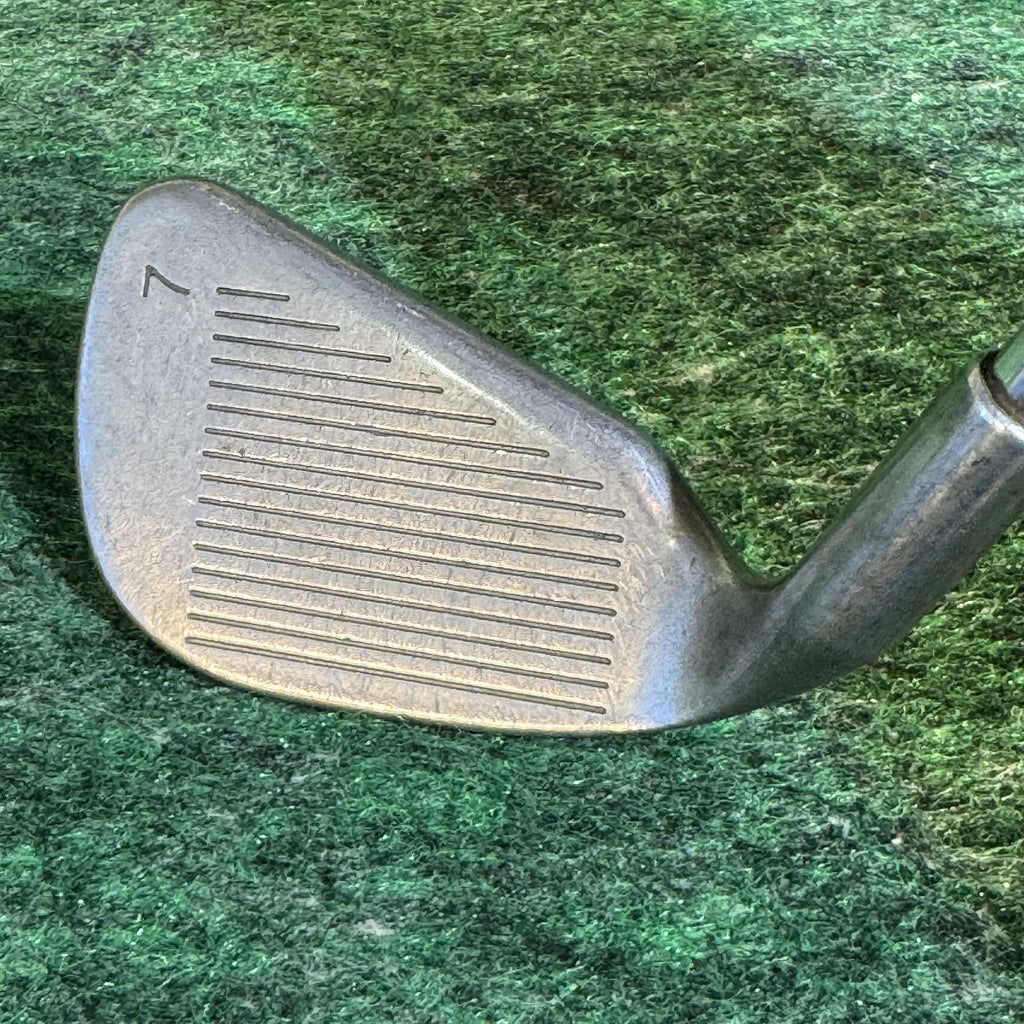 Vintage Ping Eye 2 Iron Set 4-W Steel Shaft Golf Pride Grips Mens RH Black Dot