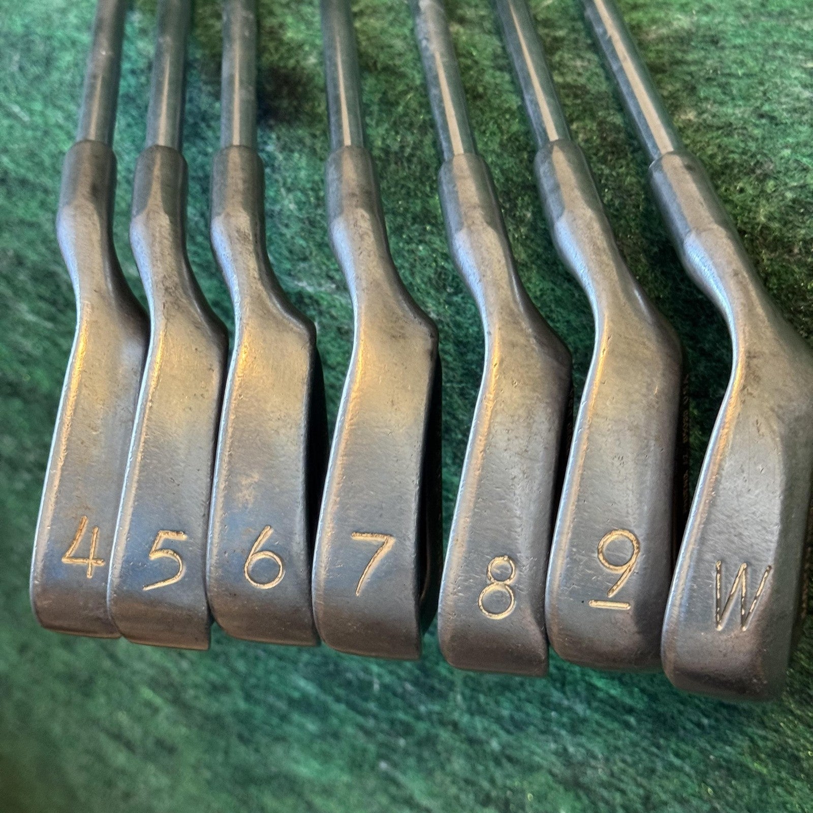 Vintage Ping Eye 2 Iron Set 4-W Steel Shaft Golf Pride Grips Mens RH Black Dot