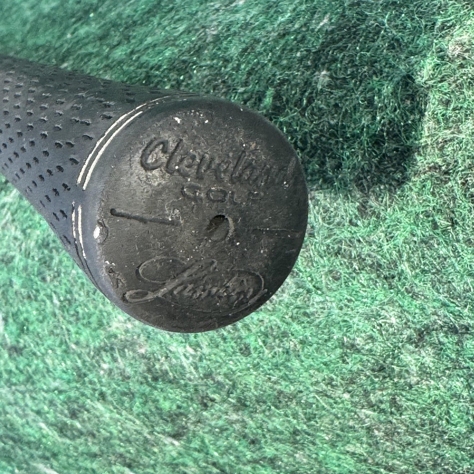 Cleveland 588 RTX 52° 10 Gap Wedge Mens RH Steel Silver Rotex Face Golf Club