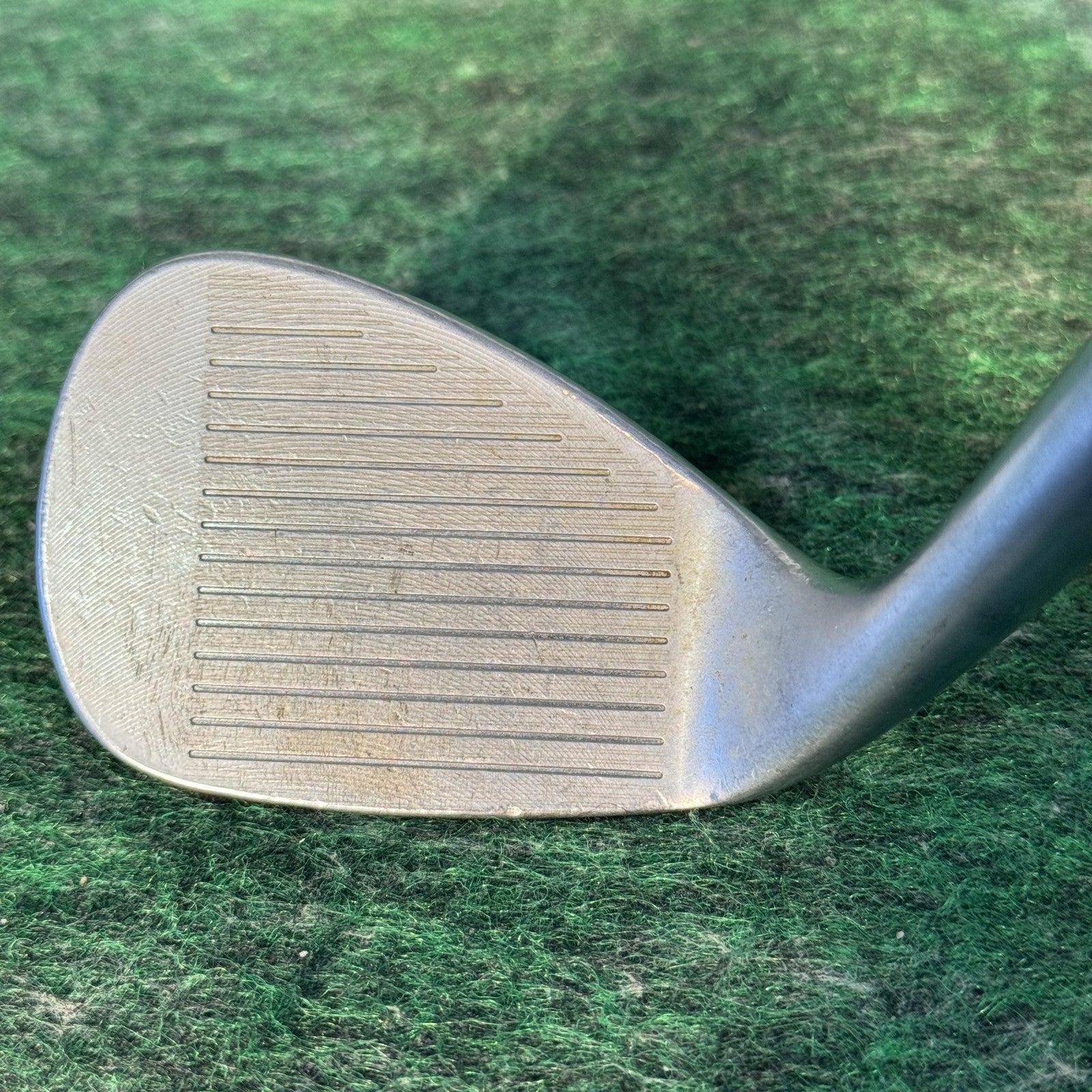 Cleveland 588 RTX 52° 10 Gap Wedge Mens RH Steel Silver Rotex Face Golf Club