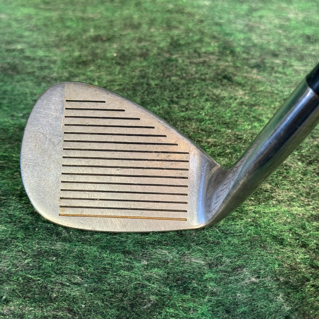 Warrior Tour 3.1 52° Gap Wedge Mens RH Regular Custom Graphite Black Golf Club