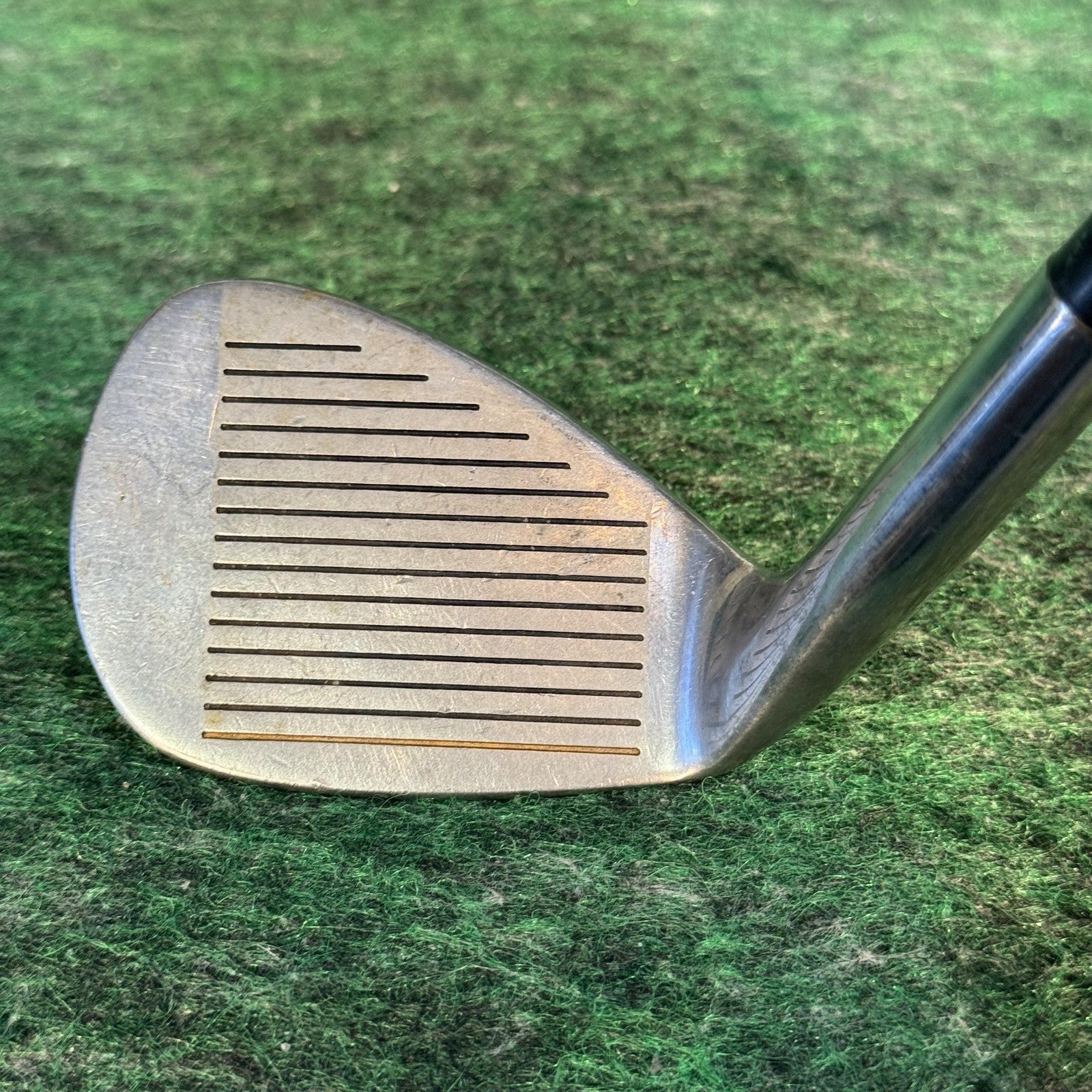Warrior Tour 3.1 52° Gap Wedge Mens RH Regular Custom Graphite Black Golf Club