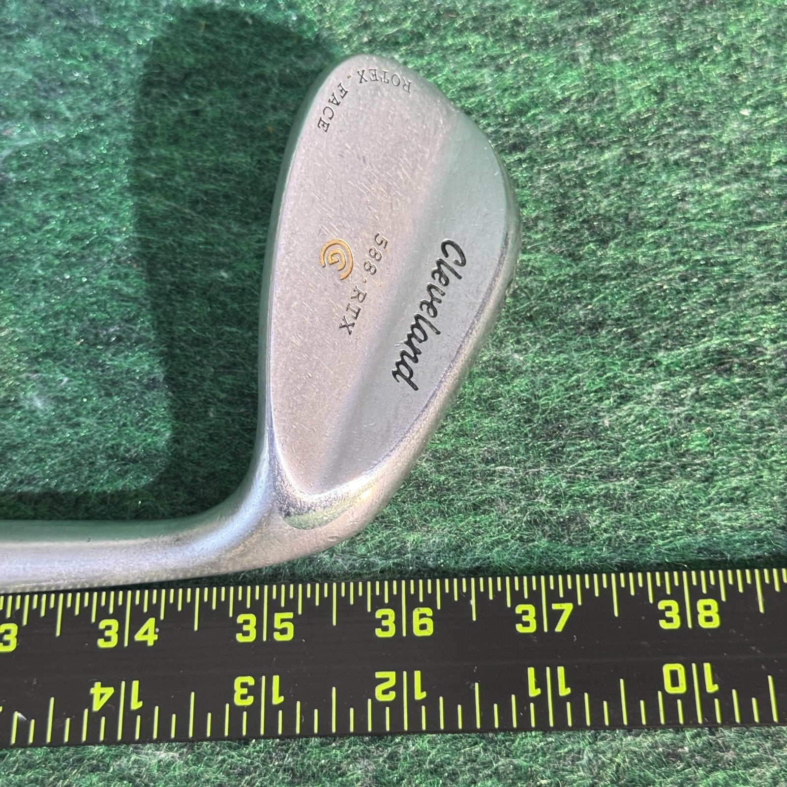 Cleveland 588 RTX 52° 10 Gap Wedge Mens RH Steel Silver Rotex Face Golf Club