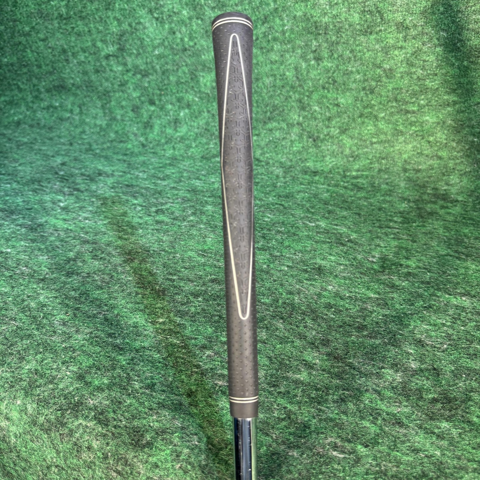 Callaway X2 Hot 9 Iron Mens RH Regular Steel Silver Cavity Back Golf Club