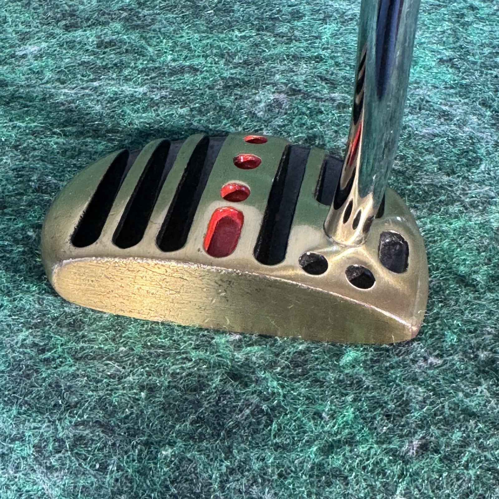 Vintage Tiger Shark Great White B-3200 Putter Mens RH 35.5 In Steel Golf Club