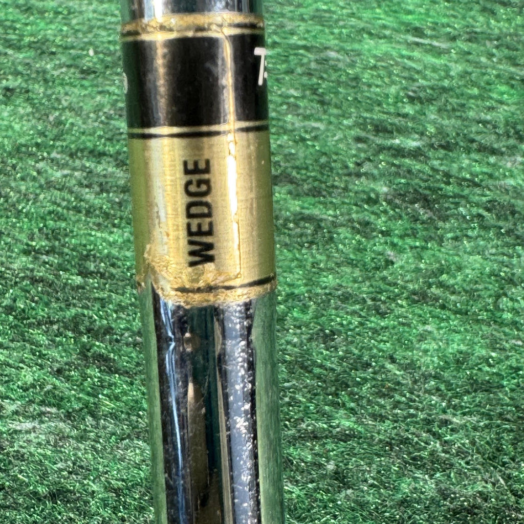 Mizuno MP T Series Black Ni 56-10 Wedge Grain Flow Forged Dynamic Gold Shaft